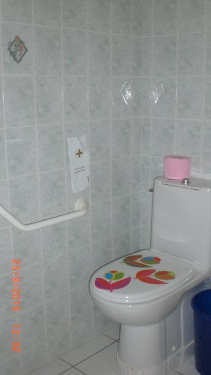 Auberge De L'Atre Quarré-les-Tombes Habitación foto